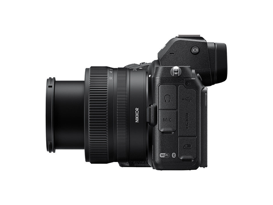Nikon Z 5 24-200 レンズキット [ミラーレス一眼カメラ(2432万画素