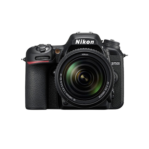 値下げ中】美品【カメラ】Nikon デジタル一眼レフカメラ 2082万画素